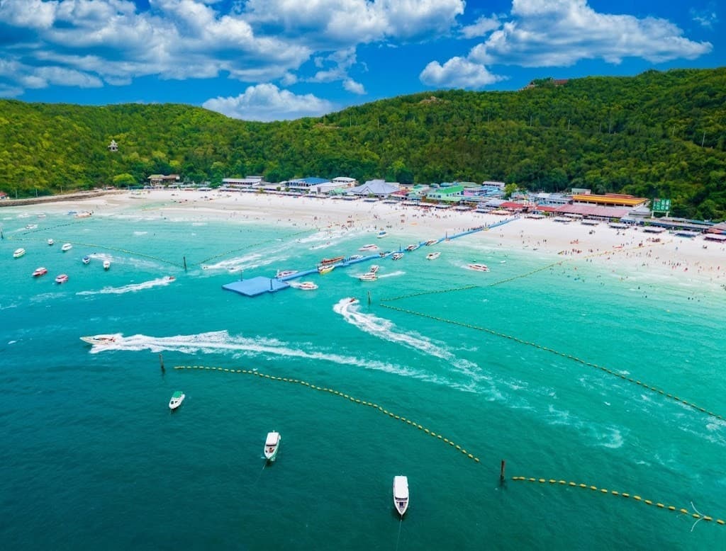 Ta Waen Beach