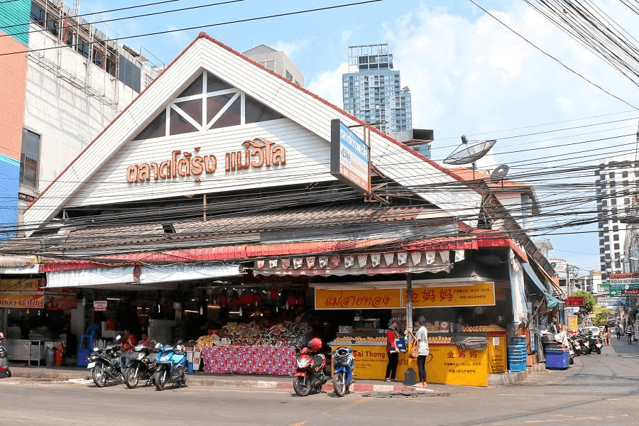 Pattaya Klang Market