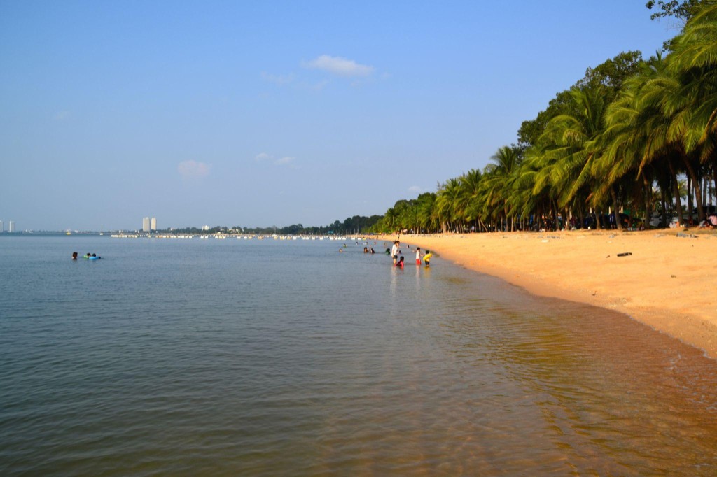 Bang Saray Beach