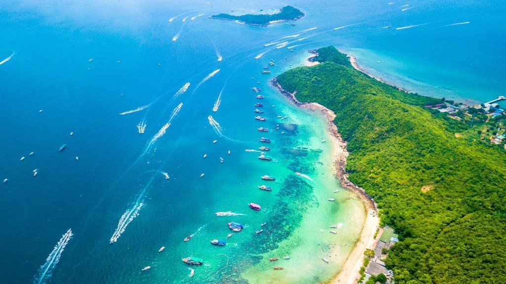 Island Hopping: Koh Larn & Beyond